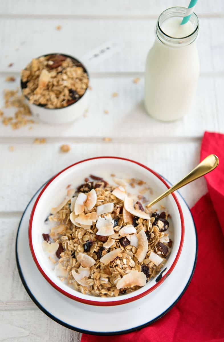 Easy Healthy Toasted Muesli Recipe with dried fruit, nuts and coconut flakes